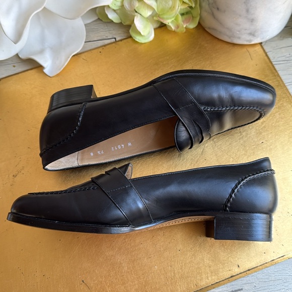 Ralph Lauren Made in Italy Heeled Penny Loafer in Black Leather - Picture 7 of 16
